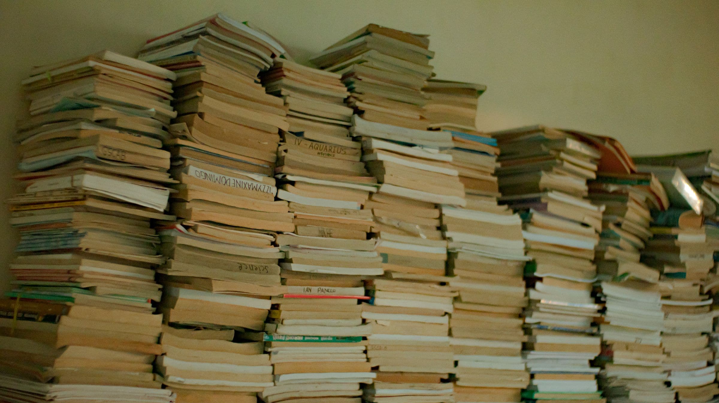 Books and knowledge representing ELENOI's publishing activity